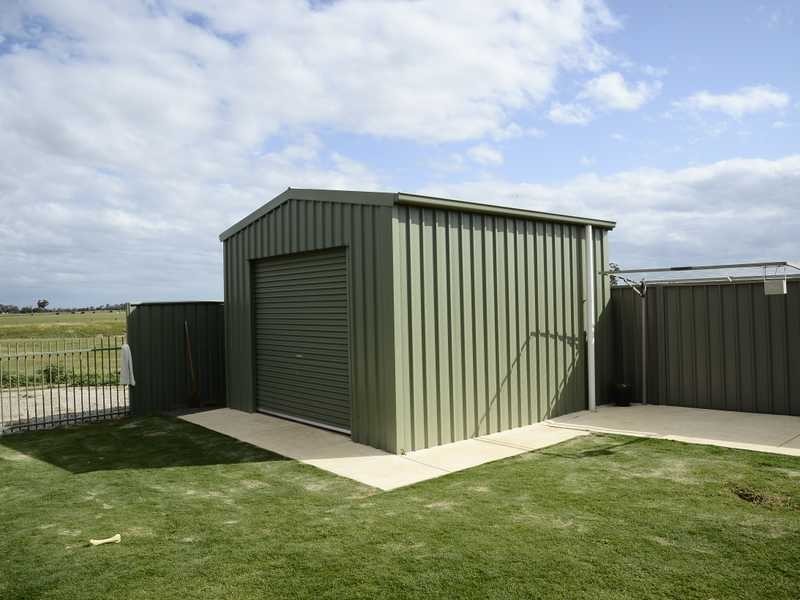 29 James St, Echuca VIC 3564