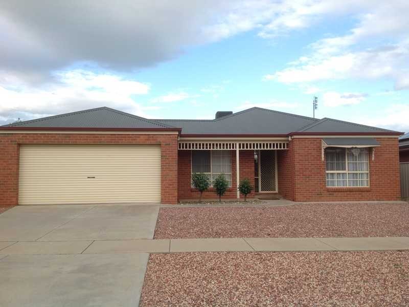 16 Aberdeen Way, Moama NSW 2731