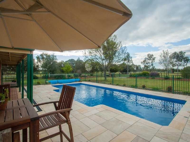 9 Casey Rd, Echuca VIC 3564