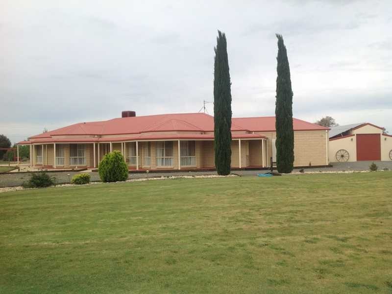 17 Village Court, Echuca VIC 3564