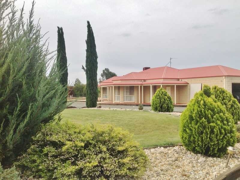 17 Village Court, Echuca VIC 3564