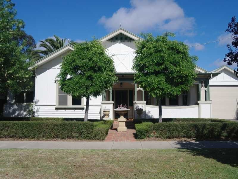 87 Mitchell Street, Echuca VIC 3564