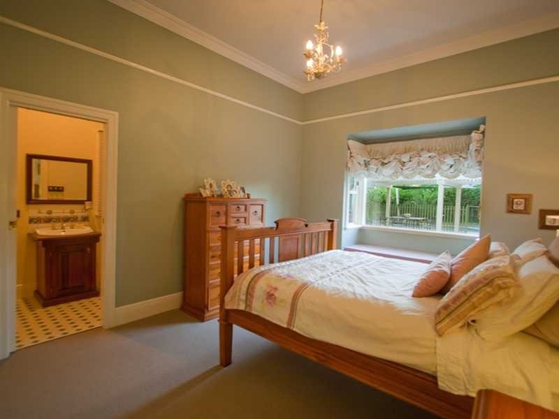 87 Mitchell Street, Echuca VIC 3564