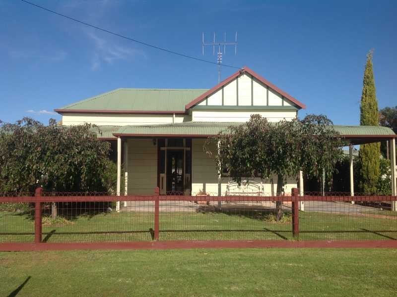 21 Yarrein Street, Barham NSW 2732