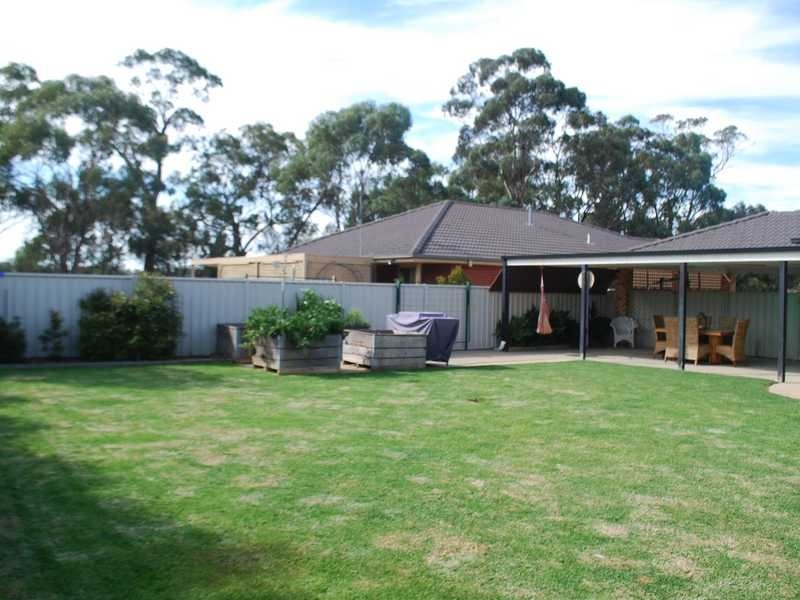 4 Stirling Ct, Moama NSW 2731