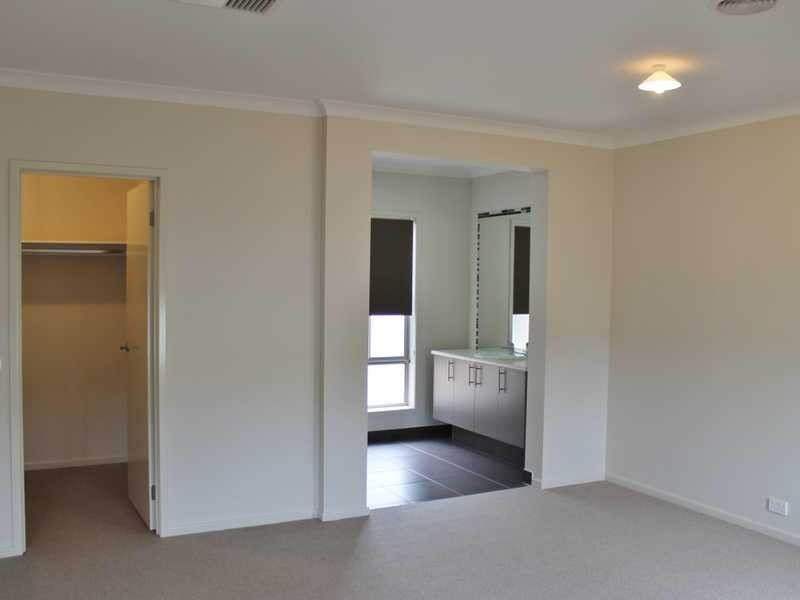 11 Healey Ct, Moama NSW 2731