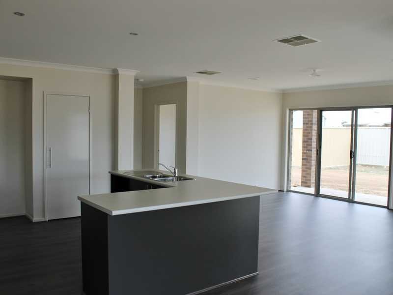11 Healey Ct, Moama NSW 2731