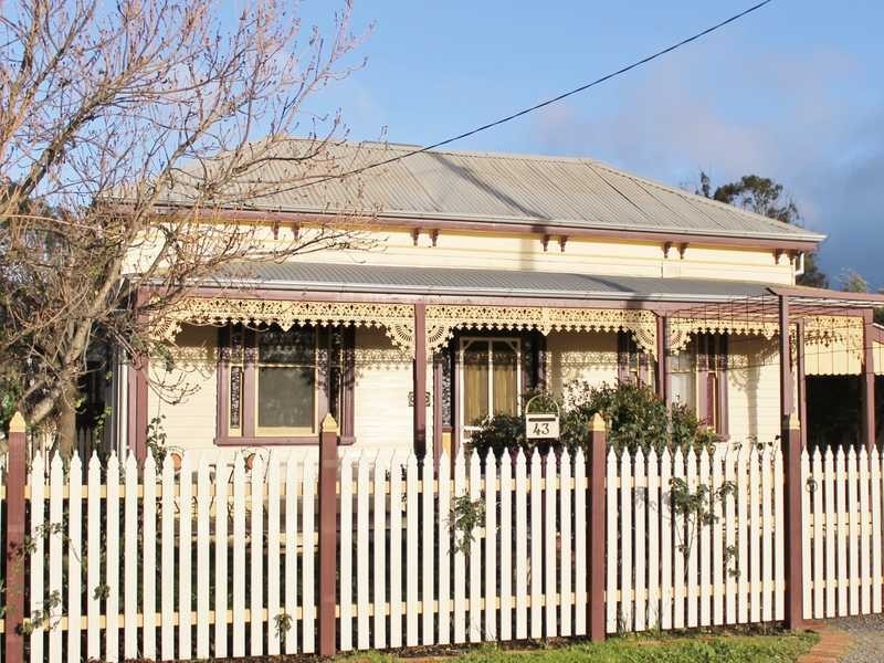 43 Hansen Street, Echuca VIC 3564