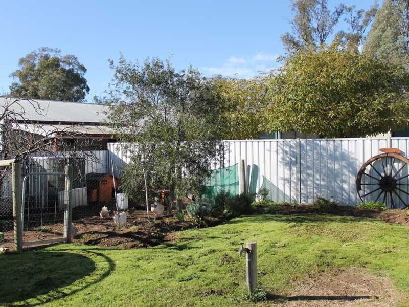 43 Hansen Street, Echuca VIC 3564