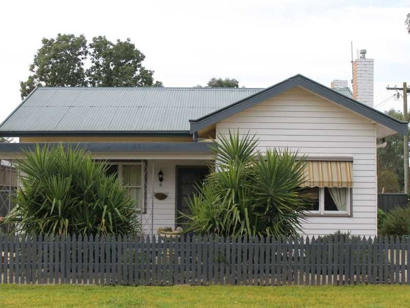 11 Morton Street, Rochester VIC 3561