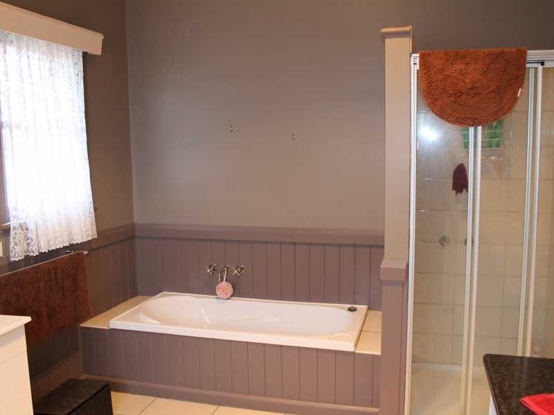 11 Morton Street, Rochester VIC 3561