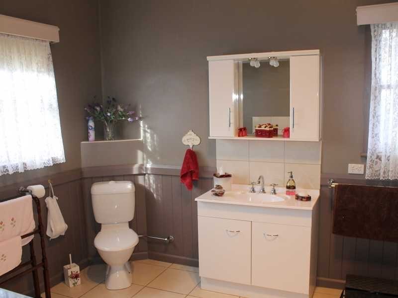 11 Morton Street, Rochester VIC 3561