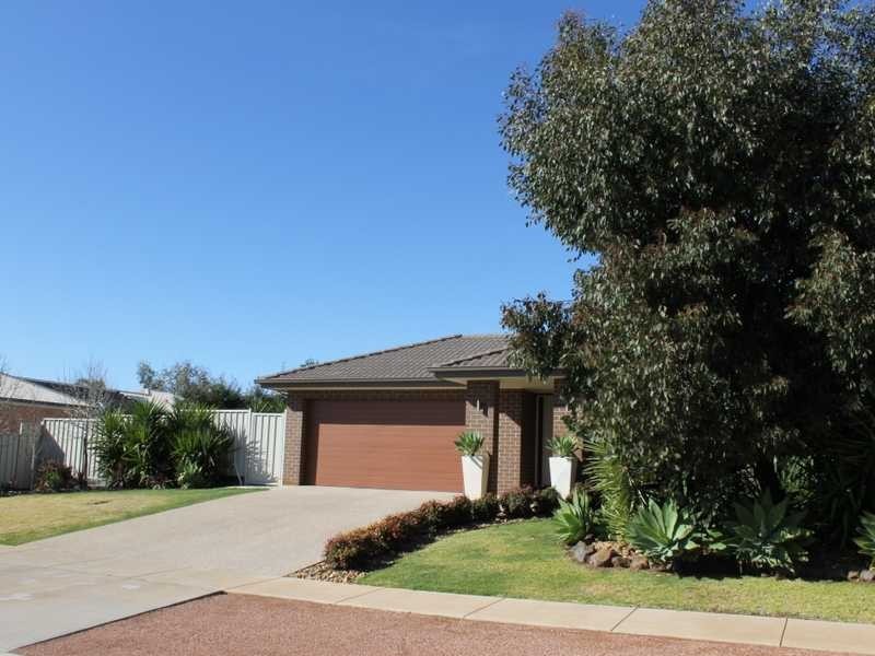 10 Forfar Drive, Moama NSW 2731
