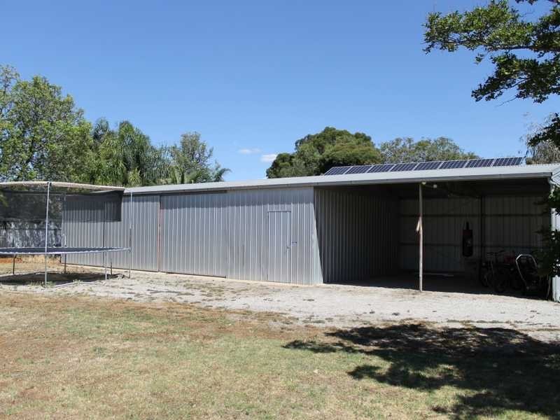 16 Barry Street, Echuca VIC 3564