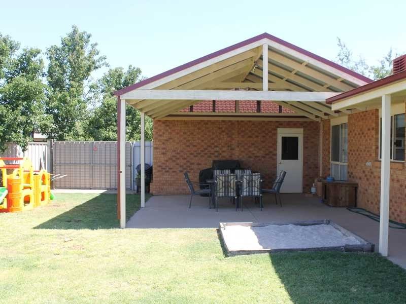 15 Genevieve Avenue, Echuca VIC 3564