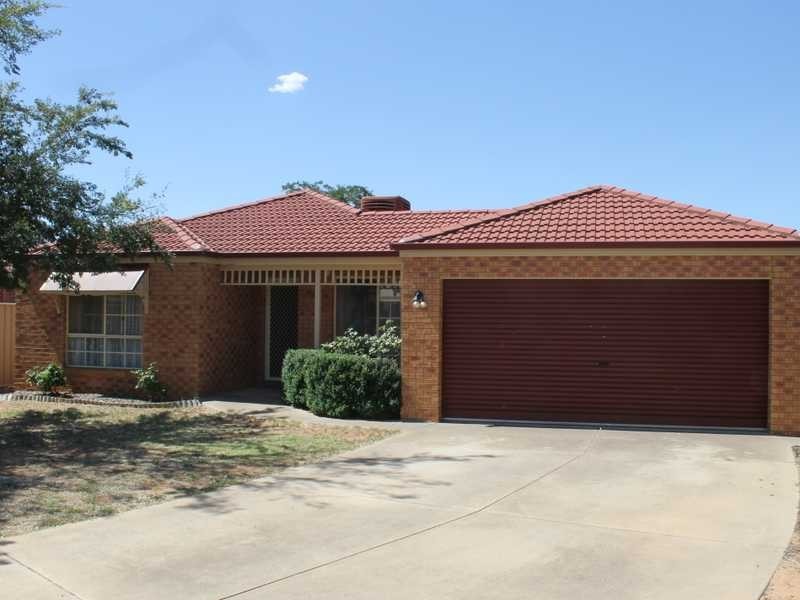 15 Genevieve Avenue, Echuca VIC 3564