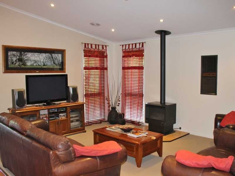 90 Rutley Crescent, Echuca VIC 3564