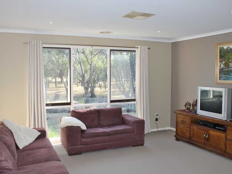 90 Rutley Crescent, Echuca VIC 3564