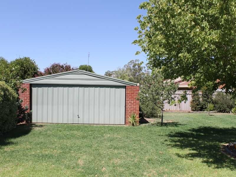14 Illawarra Drive, Echuca VIC 3564