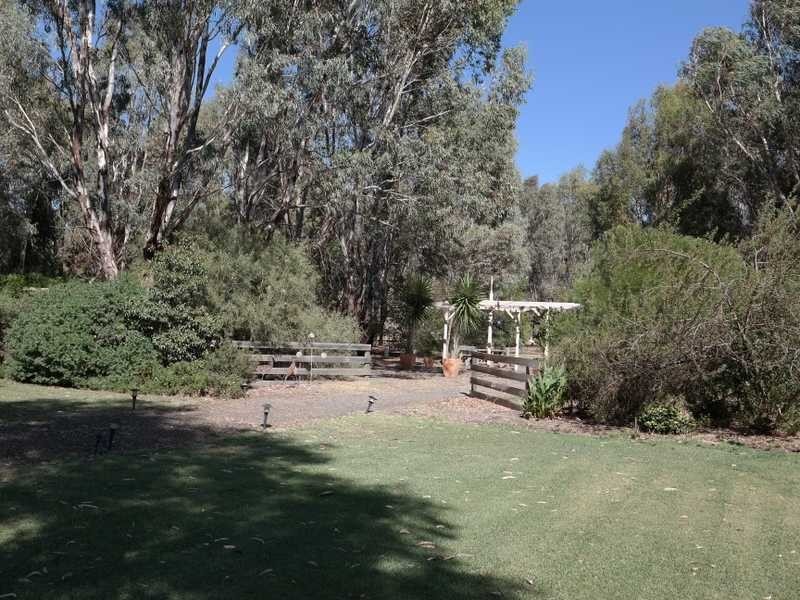 13 Riverview Court, Echuca VIC 3564