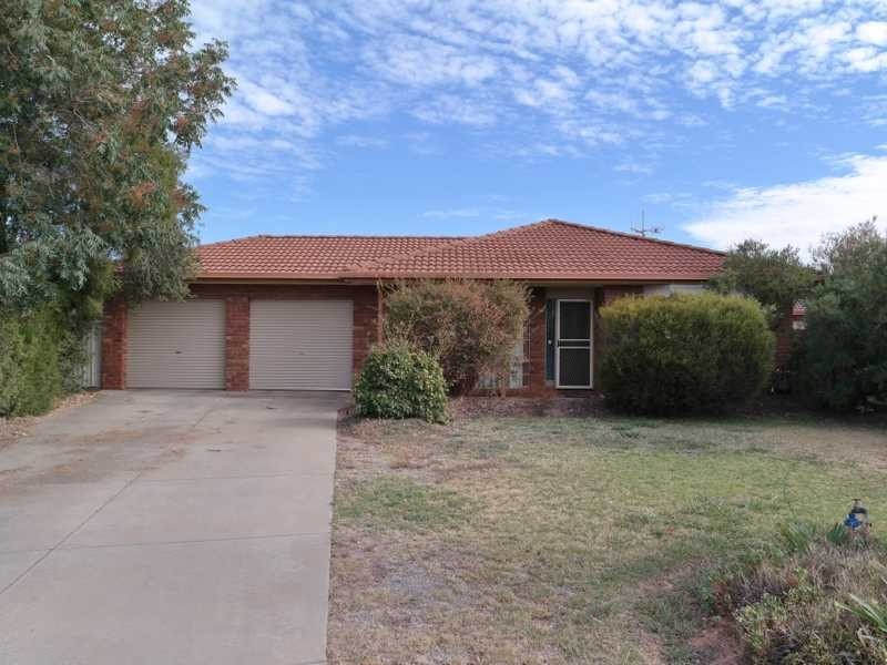 32 Pevensey Place, Echuca VIC 3564