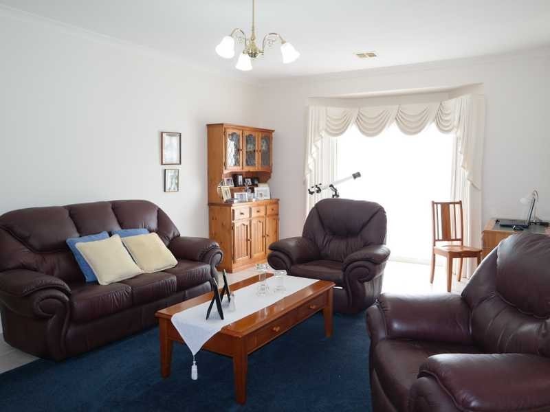 10 Deakin Grove, Tongala VIC 3621