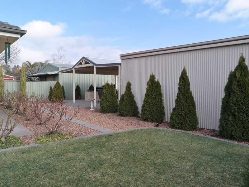 10 Deakin Grove, Tongala VIC 3621