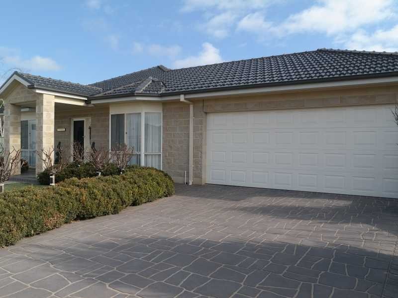 10 Deakin Grove, Tongala VIC 3621