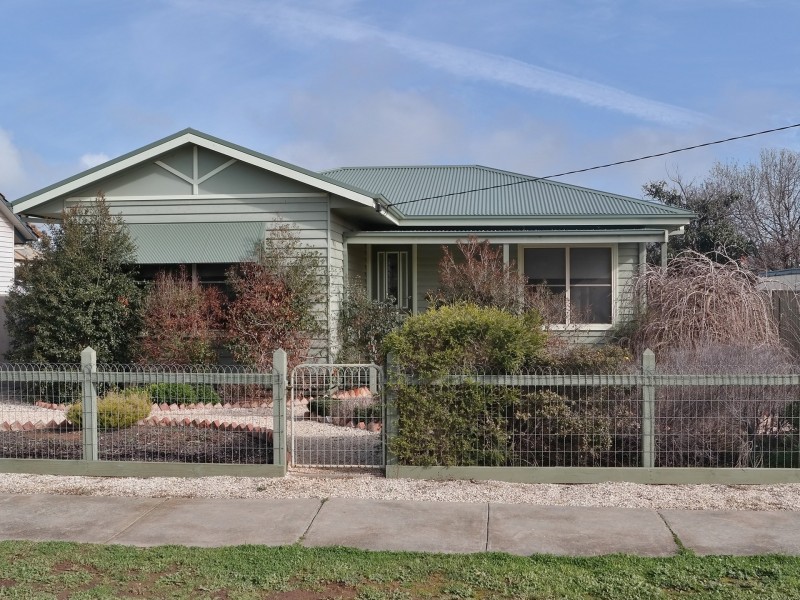 14 Hopetoun Street, Rochester VIC 3561