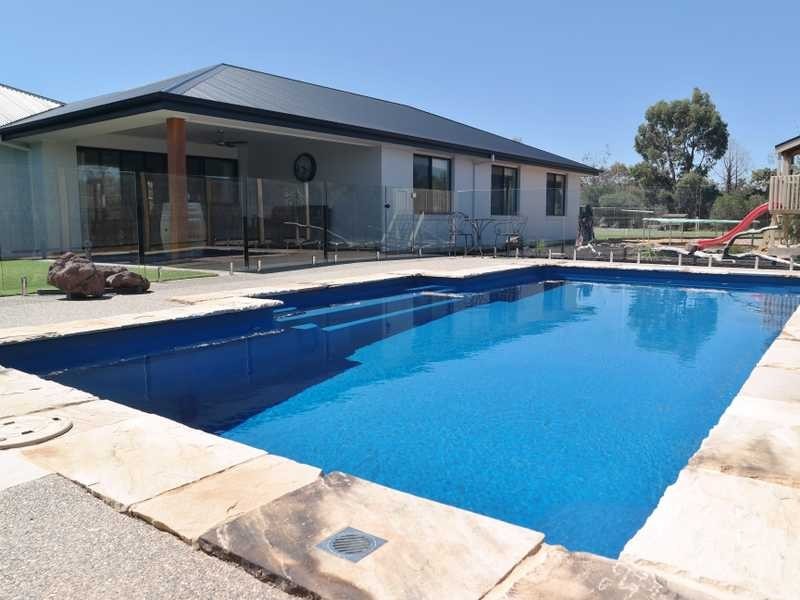 3 Village Court, Echuca VIC 3564