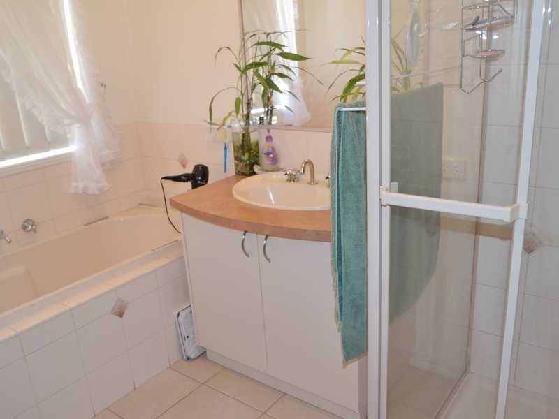 24 Woodlands Circuit, Echuca VIC 3564