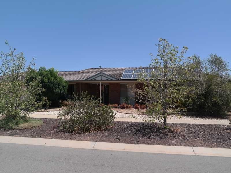 24 Woodlands Circuit, Echuca VIC 3564