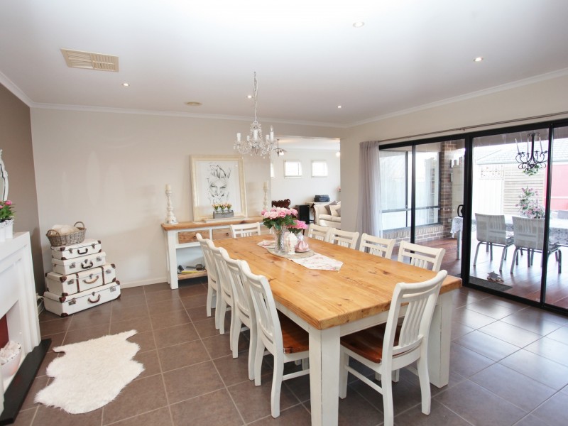 30 Declan Way, Echuca VIC 3564