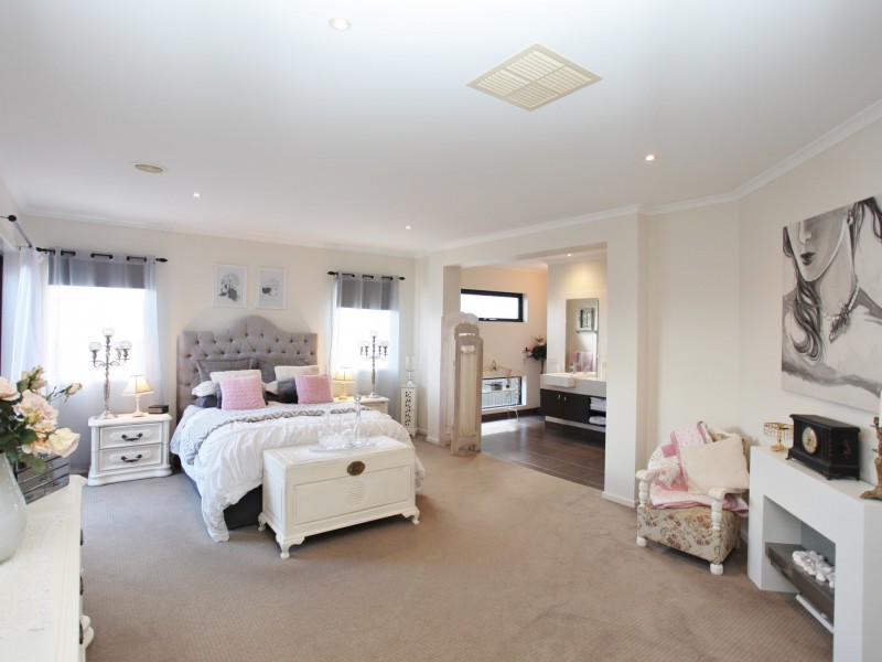 30 Declan Way, Echuca VIC 3564