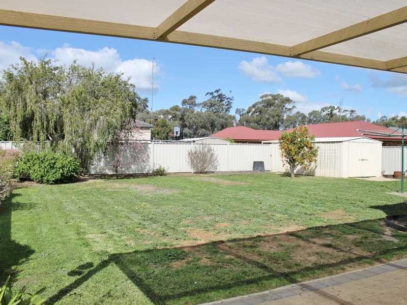 19 Glencoe Blvd, Moama NSW 2731
