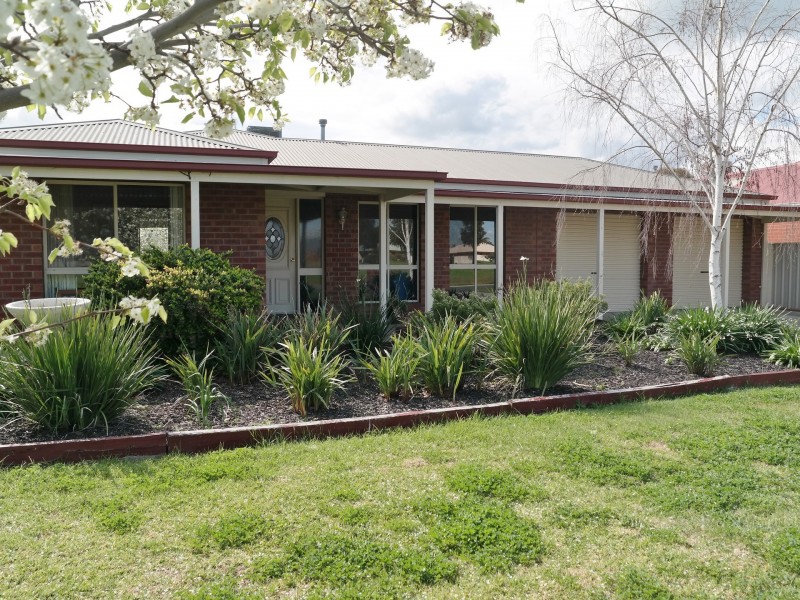 15 Bennett Court, Echuca VIC 3564