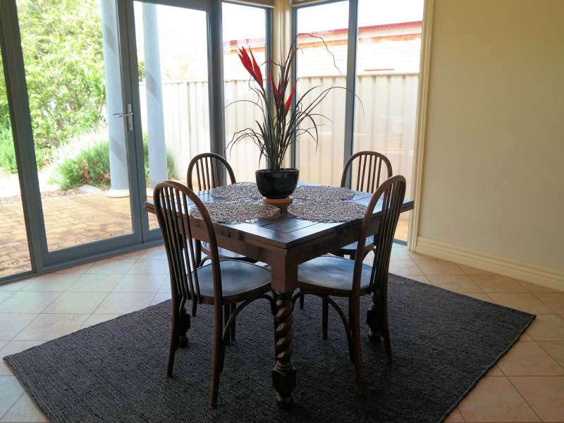 37 Kingfisher Drive, Moama NSW 2731