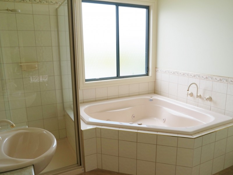 37 Kingfisher Drive, Moama NSW 2731