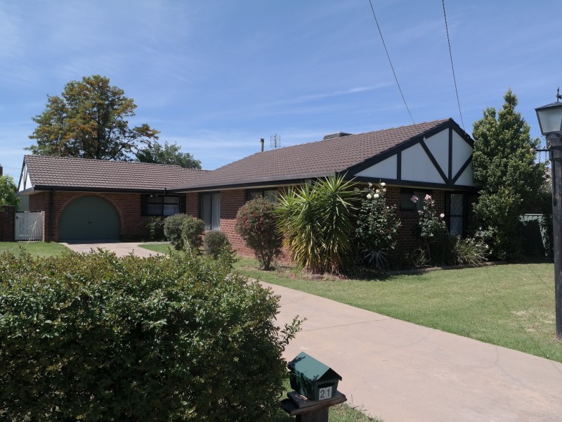 21 Regent St, Moama NSW 2731