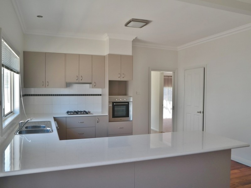 14 Hopetoun Street, Rochester VIC 3561