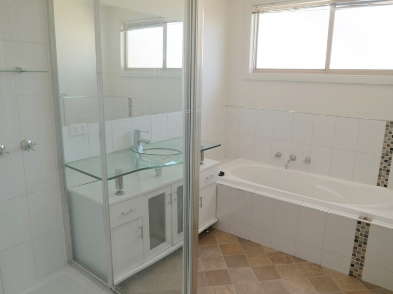 14 Hopetoun Street, Rochester VIC 3561