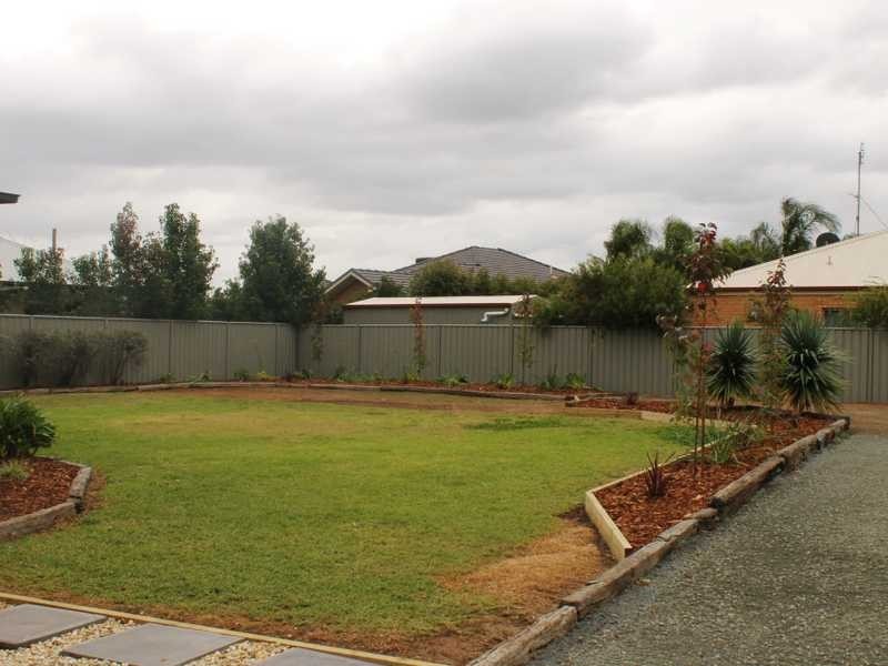 14 Sunset Avenue, Echuca VIC 3564