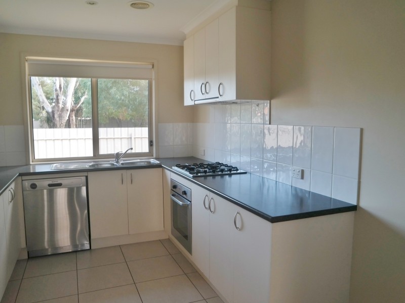 Unit 2/32 Regent Street, Moama NSW 2731