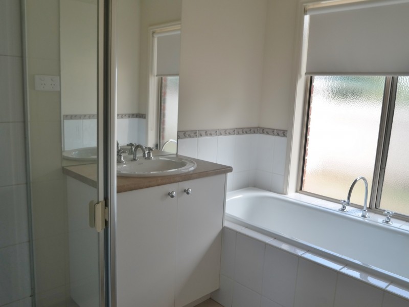 Unit 2/32 Regent Street, Moama NSW 2731