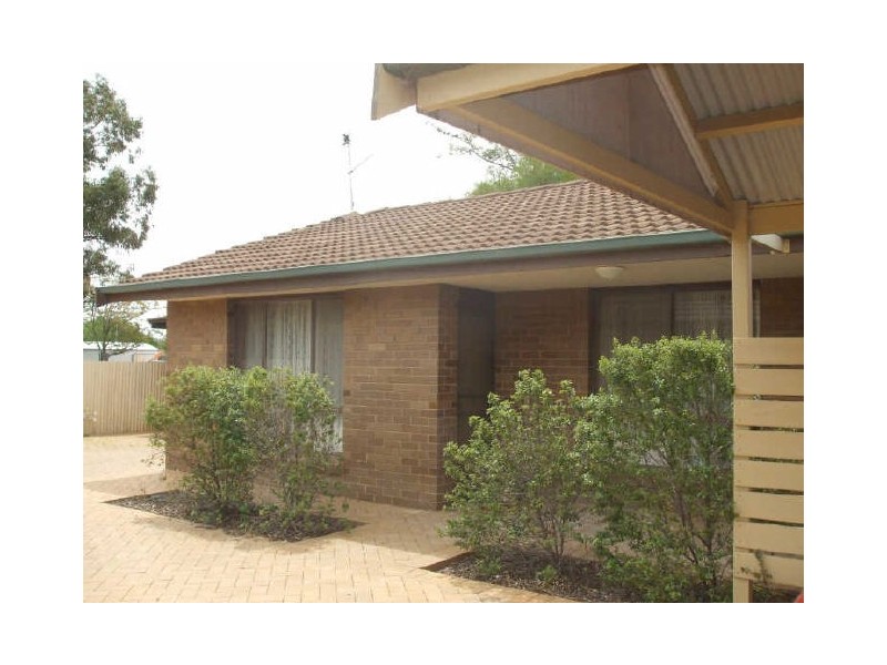 4/37 Premier Street, Echuca VIC 3564