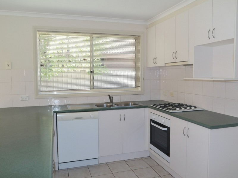 10 Regent Street, Moama NSW 2731