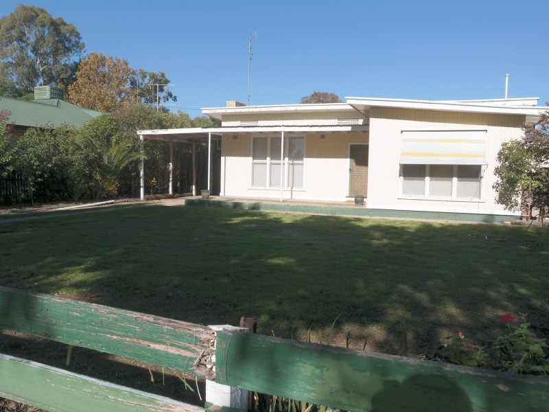 19 Echuca Street, Moama NSW 2731