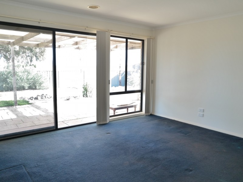 27 Woodlands Circut, Echuca VIC 3564