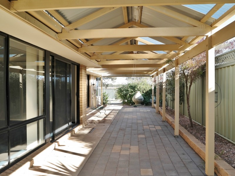 27 Woodlands Circut, Echuca VIC 3564