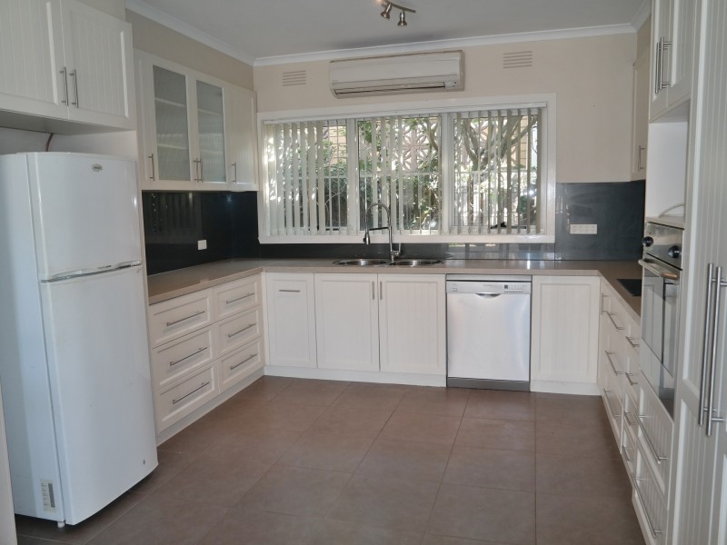 67 Campaspe Esplanade, Echuca VIC 3564